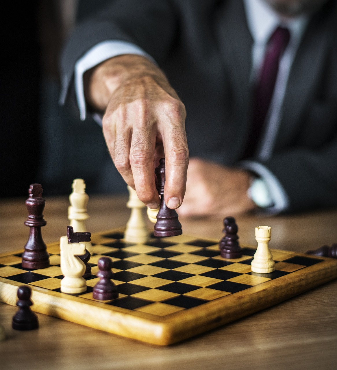 五月迷你战场指挥官最新战术策略揭秘